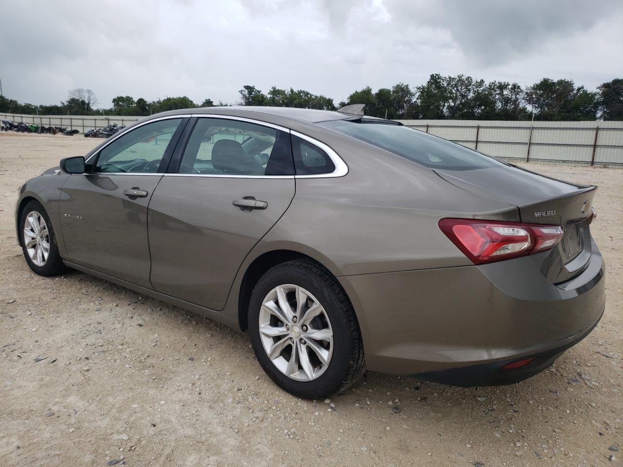 1G1ZD5ST7LF065194 2020 CHEVROLET MALIBU - Image 2