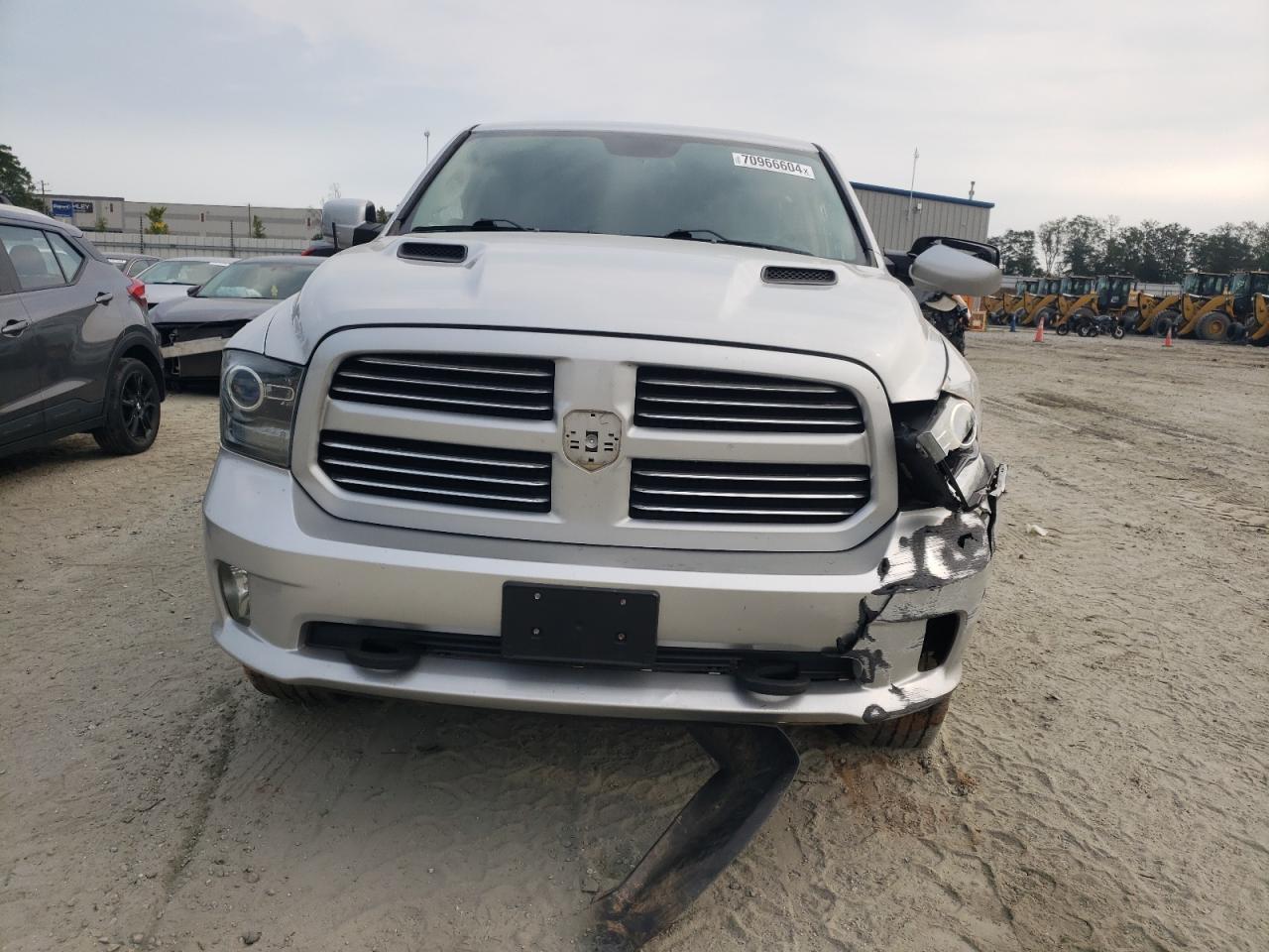 2017 RAM 1500 - Image 5