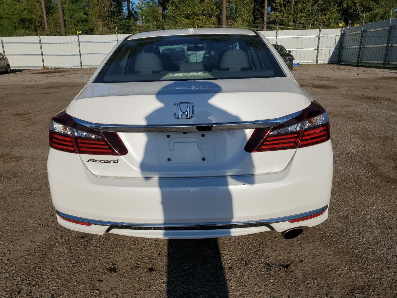 2016 Honda Accord Ex VIN: 1HGCR2F72GA051105 Lot: 73648124