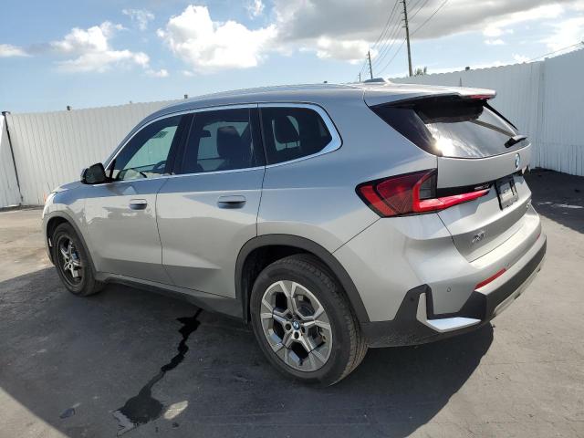  BMW X1 2023 Srebrny