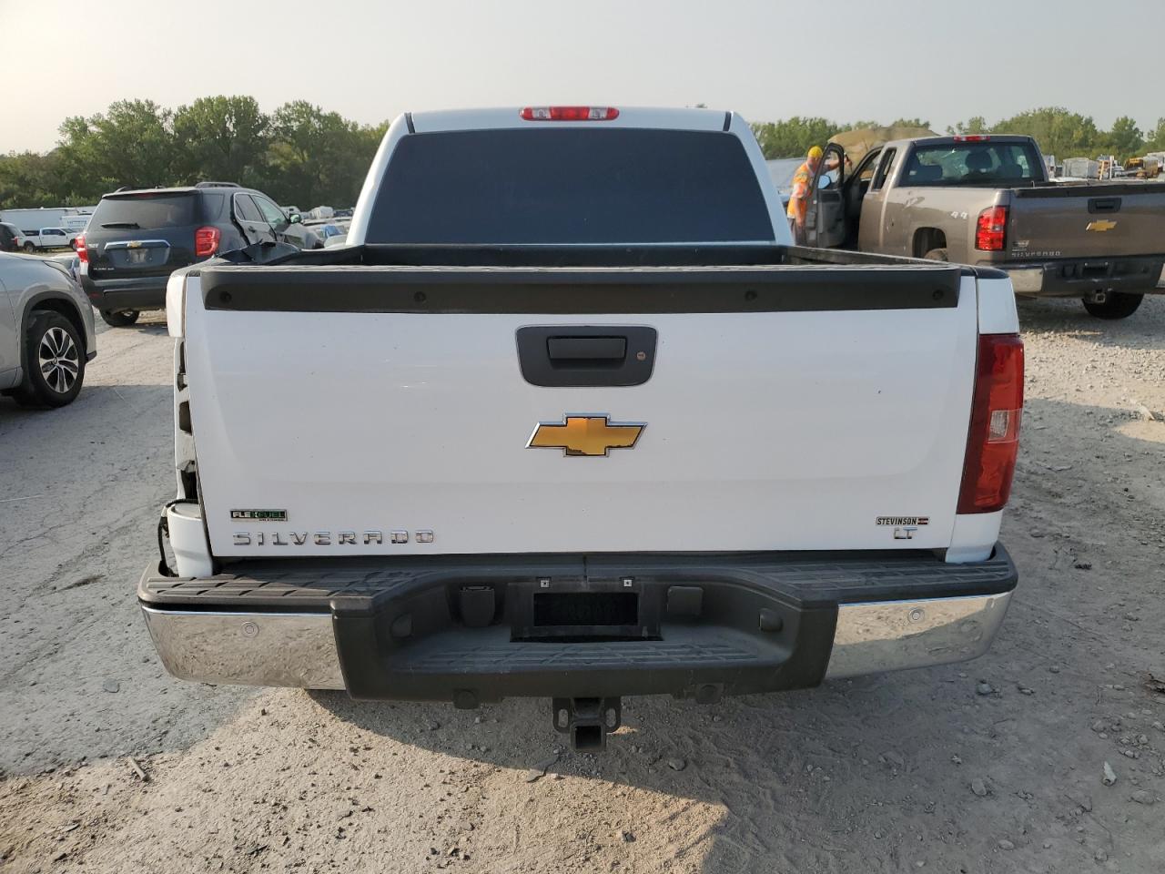 3GCPKSE38BG245215 2011 Chevrolet Silverado K1500 Lt