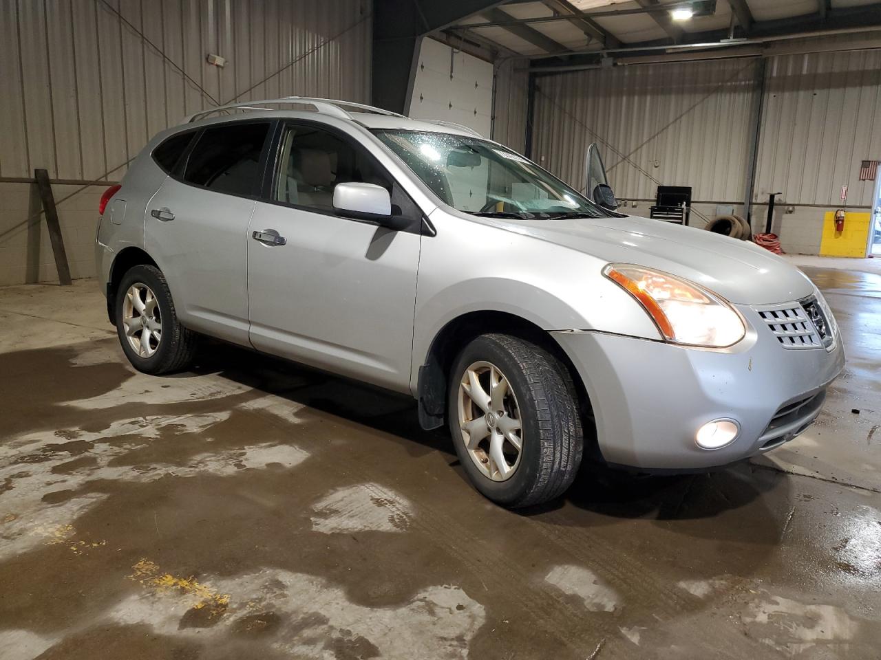 2010 Nissan Rogue - Image 4