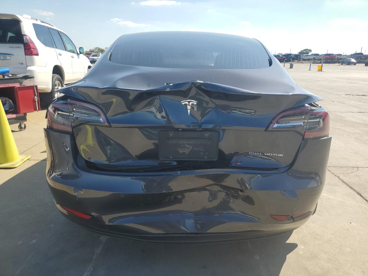 2020 Tesla Model 3 VIN: 5YJ3E1EB1LF663890 Lot: 73272574