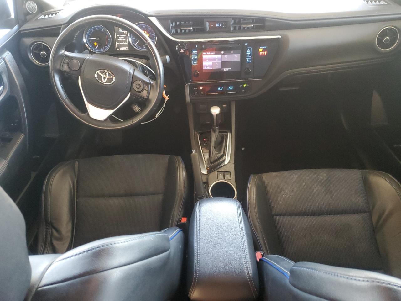 2018 Toyota Corolla L VIN: 5YFBURHE1JP799957 Lot: 71255884