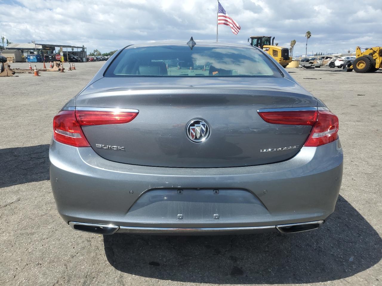 1G4ZR5SS1JU139326 2018 Buick Lacrosse Premium