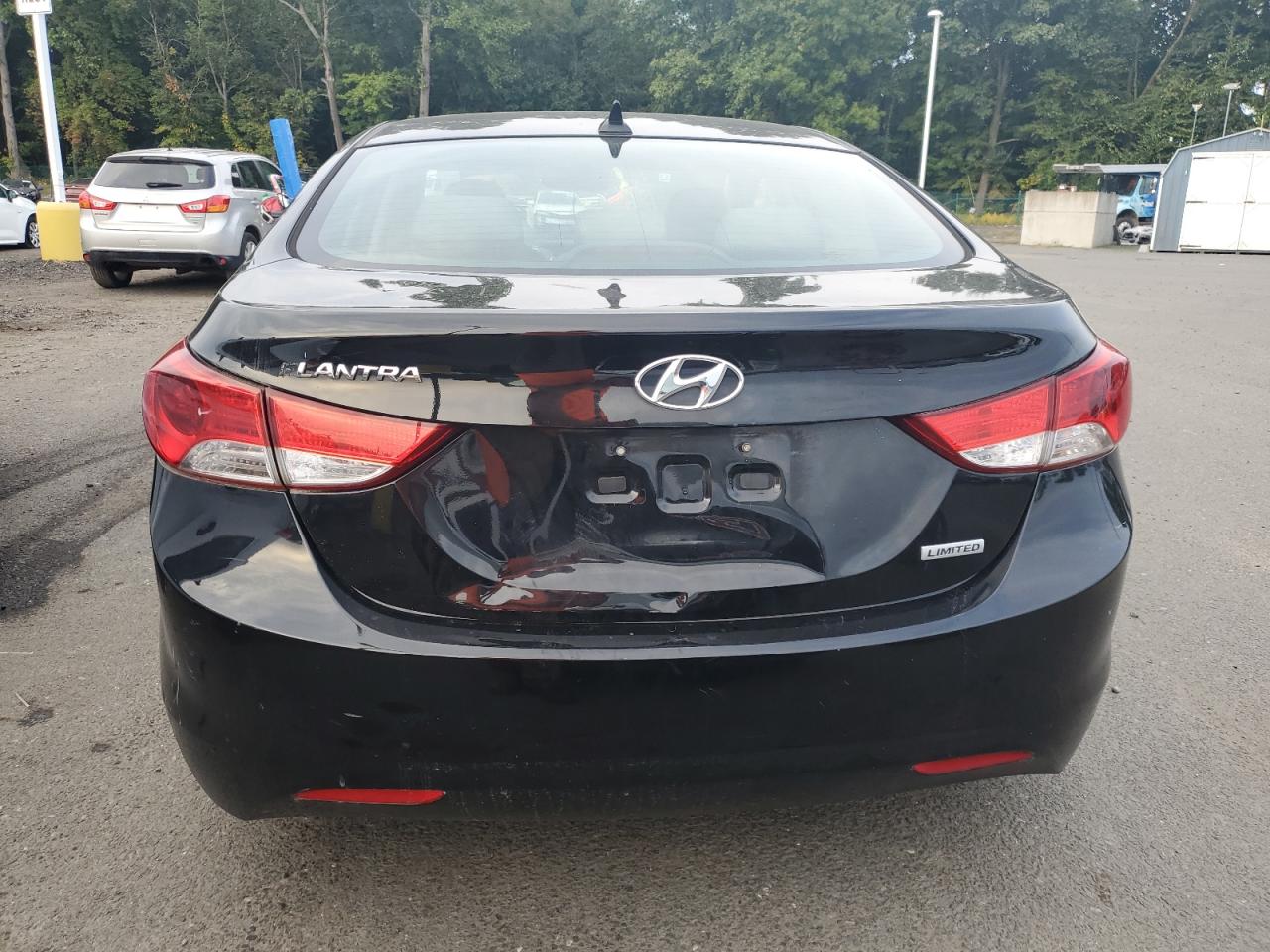 KMHDH4AE8DU571385 2013 Hyundai Elantra Gls