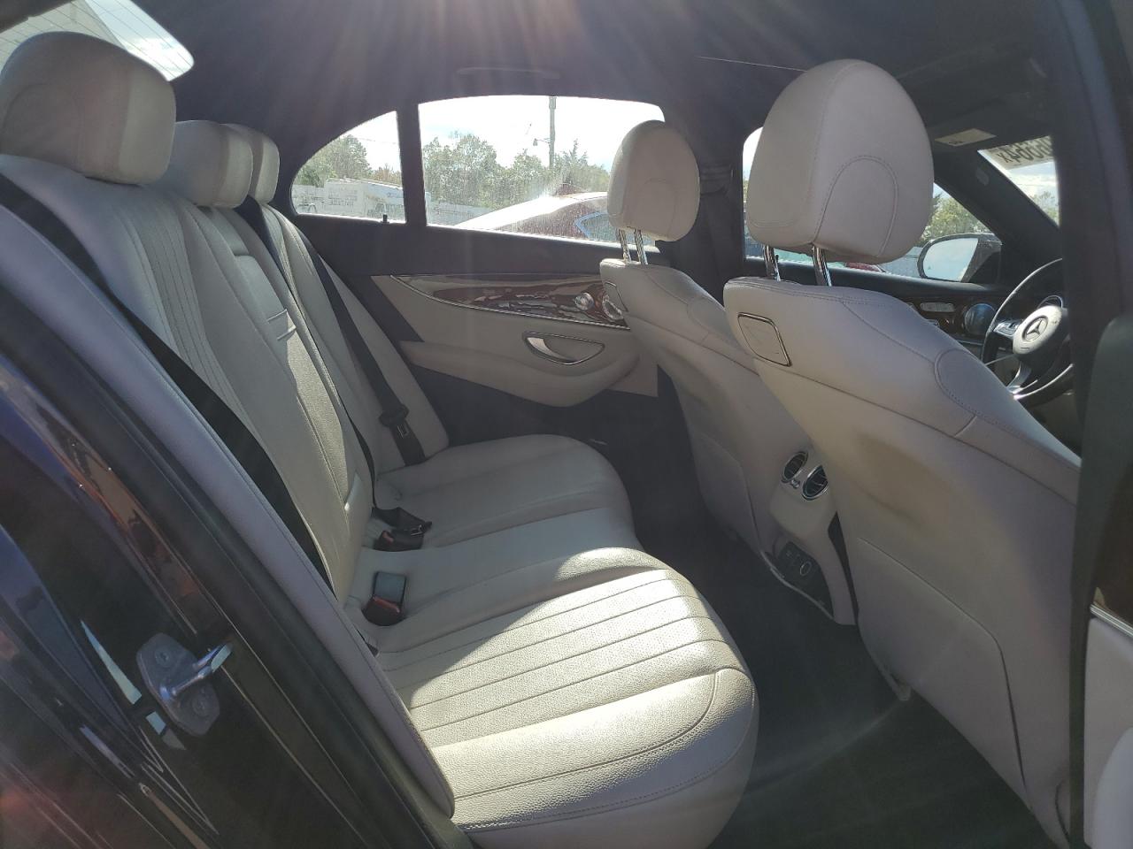 WDDZF4KB6JA316113 2018 Mercedes-Benz E 300 4Matic