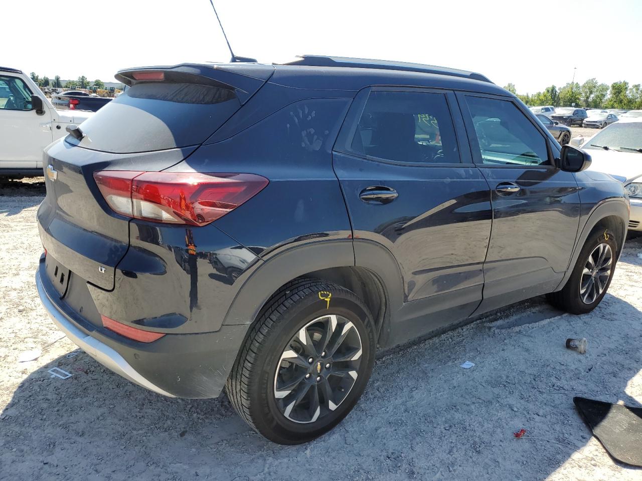 2021 Chevrolet TrailBlazer - Image 3