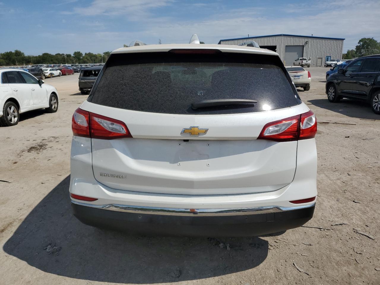 2GNAXVEV1J6110122 2018 Chevrolet Equinox Premier