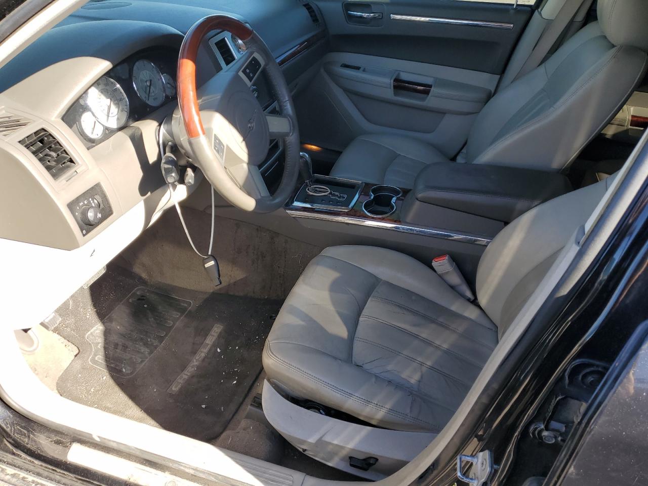 2010 Chrysler 300C VIN: 2C3CK6CTXAH129090 Lot: 73020144