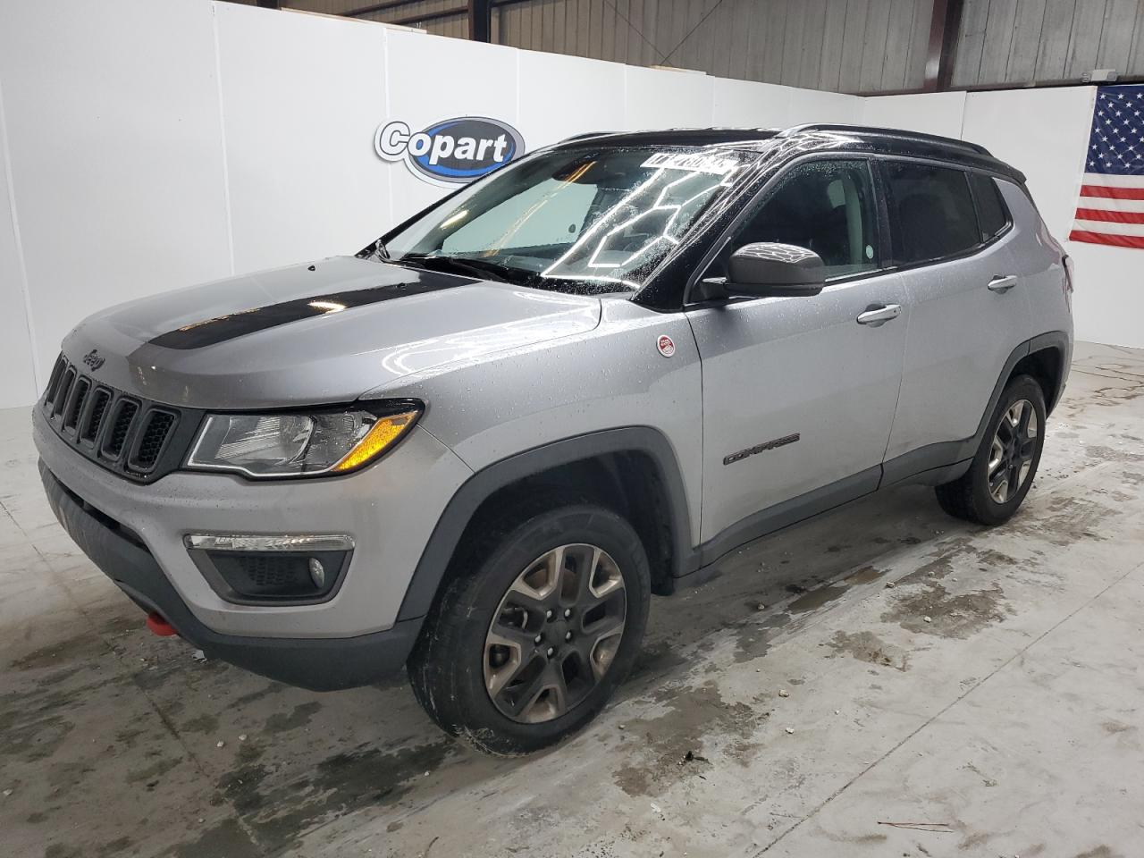 3C4NJDDB3JT307771 2018 JEEP COMPASS - Image 1