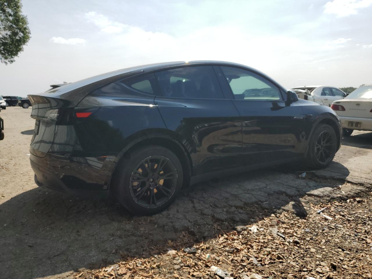 VIN 7SAYGDEE2PF799661 2023 TESLA MODEL Y no.3