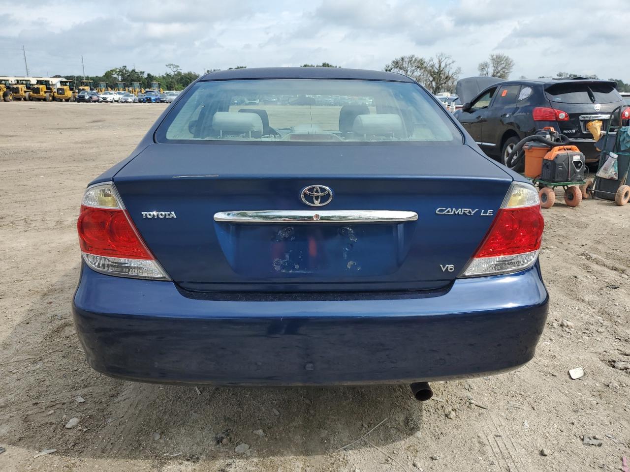 2005 Toyota Camry Le VIN: 4T1BF32K35U104730 Lot: 71533664