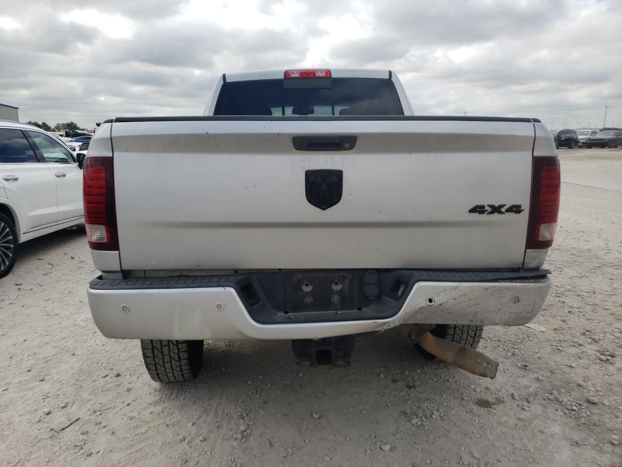 2016 Ram 2500 Laramie VIN: 3C6UR5FJ8GG36249 Lot: 70837084