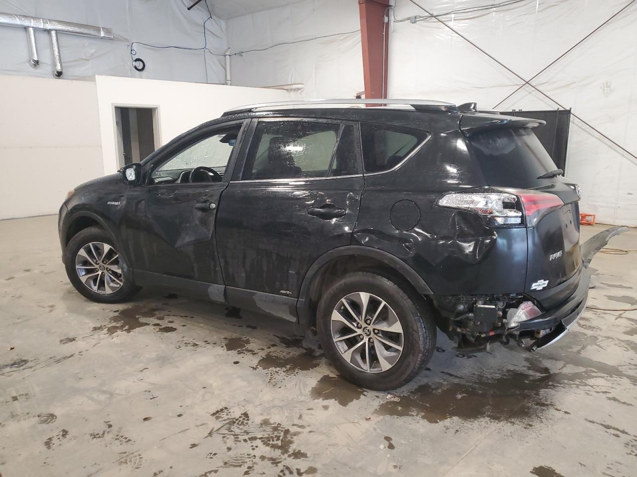 JTMRJREV5JD200881 2018 TOYOTA RAV 4 - Image 2