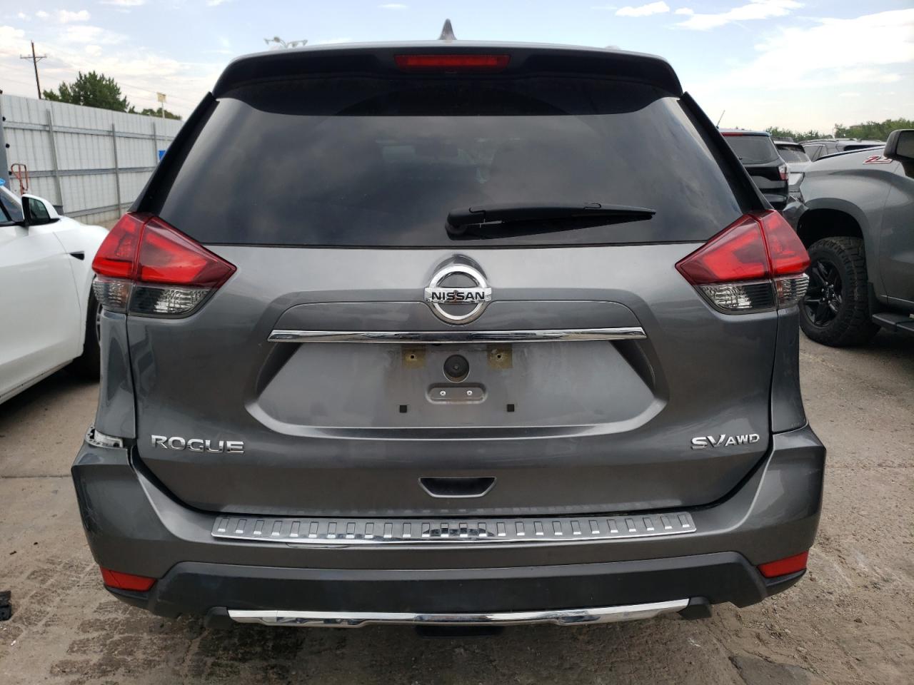 KNMAT2MV9JP546415 2018 Nissan Rogue S