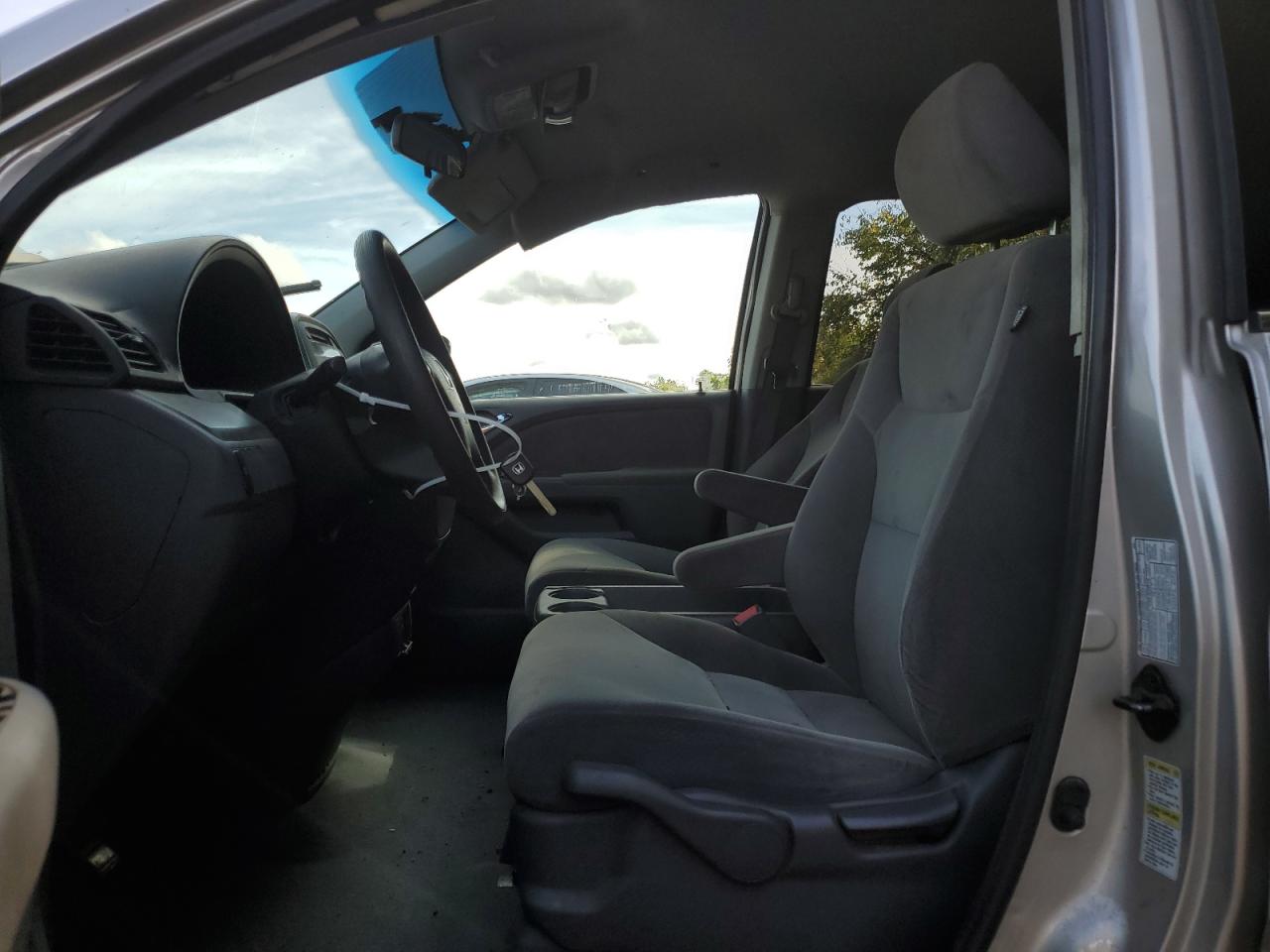 2006 Honda Odyssey Lx VIN: 5FNRL38877B505331 Lot: 71607984