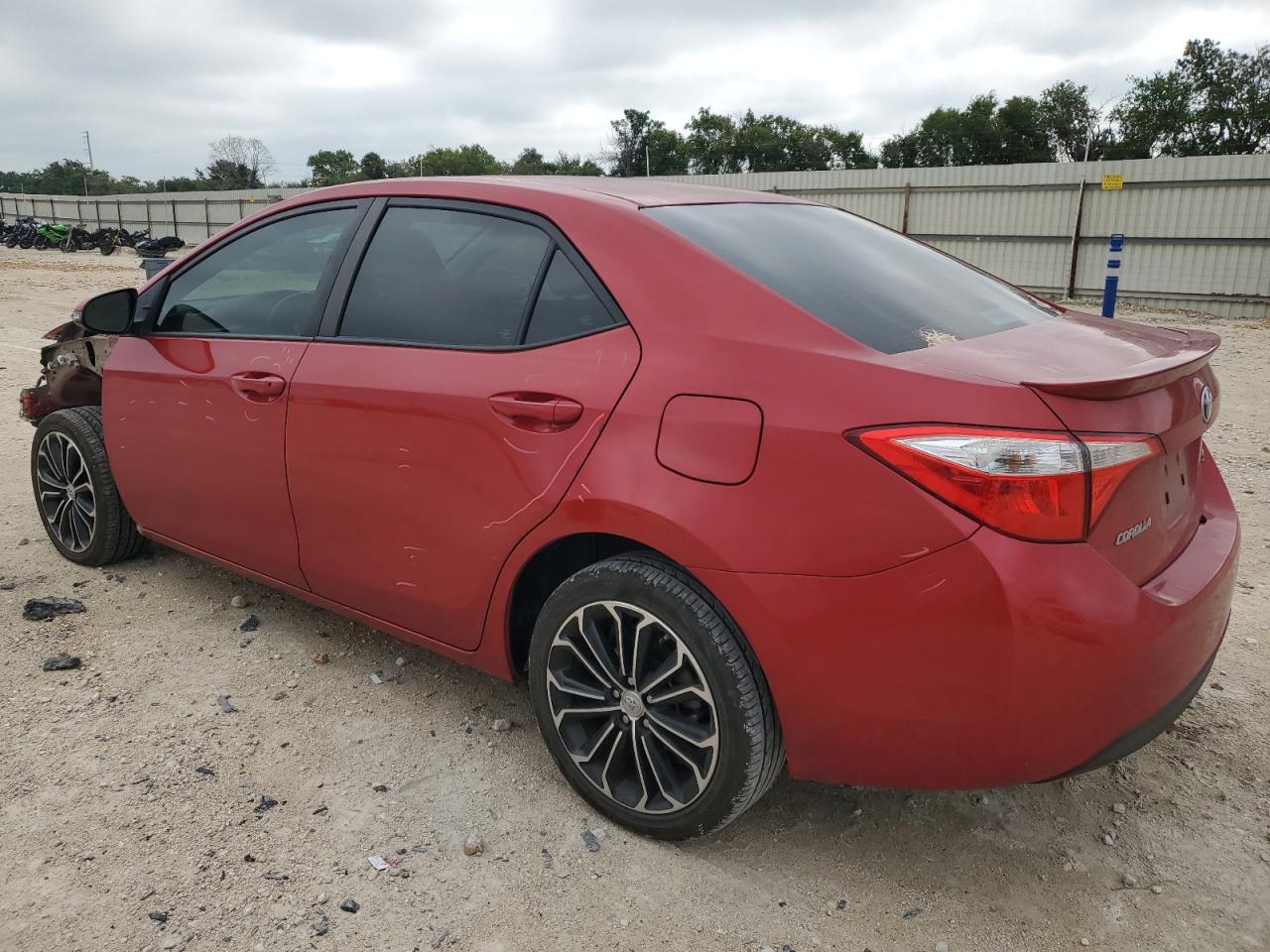 5YFBURHE3GP446306 2016 TOYOTA COROLLA - Image 2