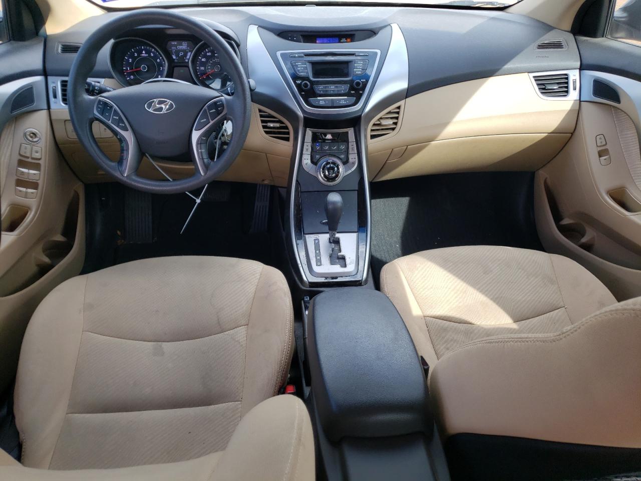 2013 Hyundai Elantra - Image 8