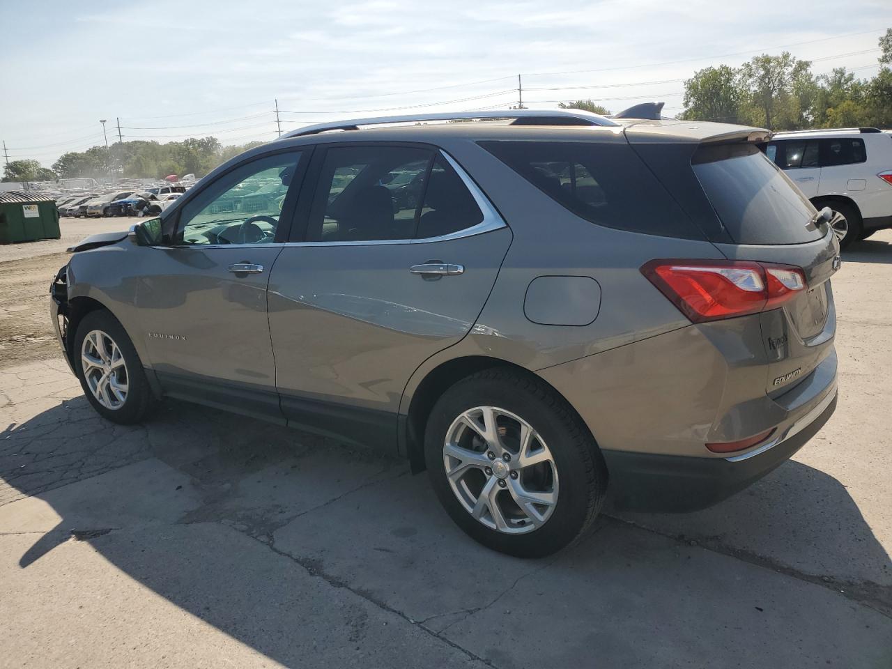 3GNAXVEV4JS606002 2018 CHEVROLET EQUINOX - Image 2