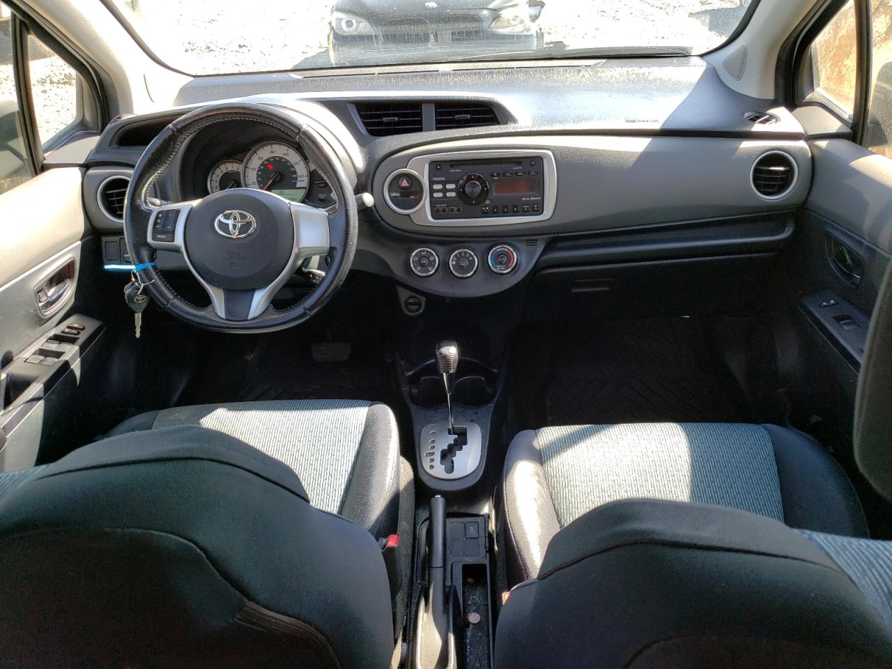 2012 Toyota Yaris - Image 8