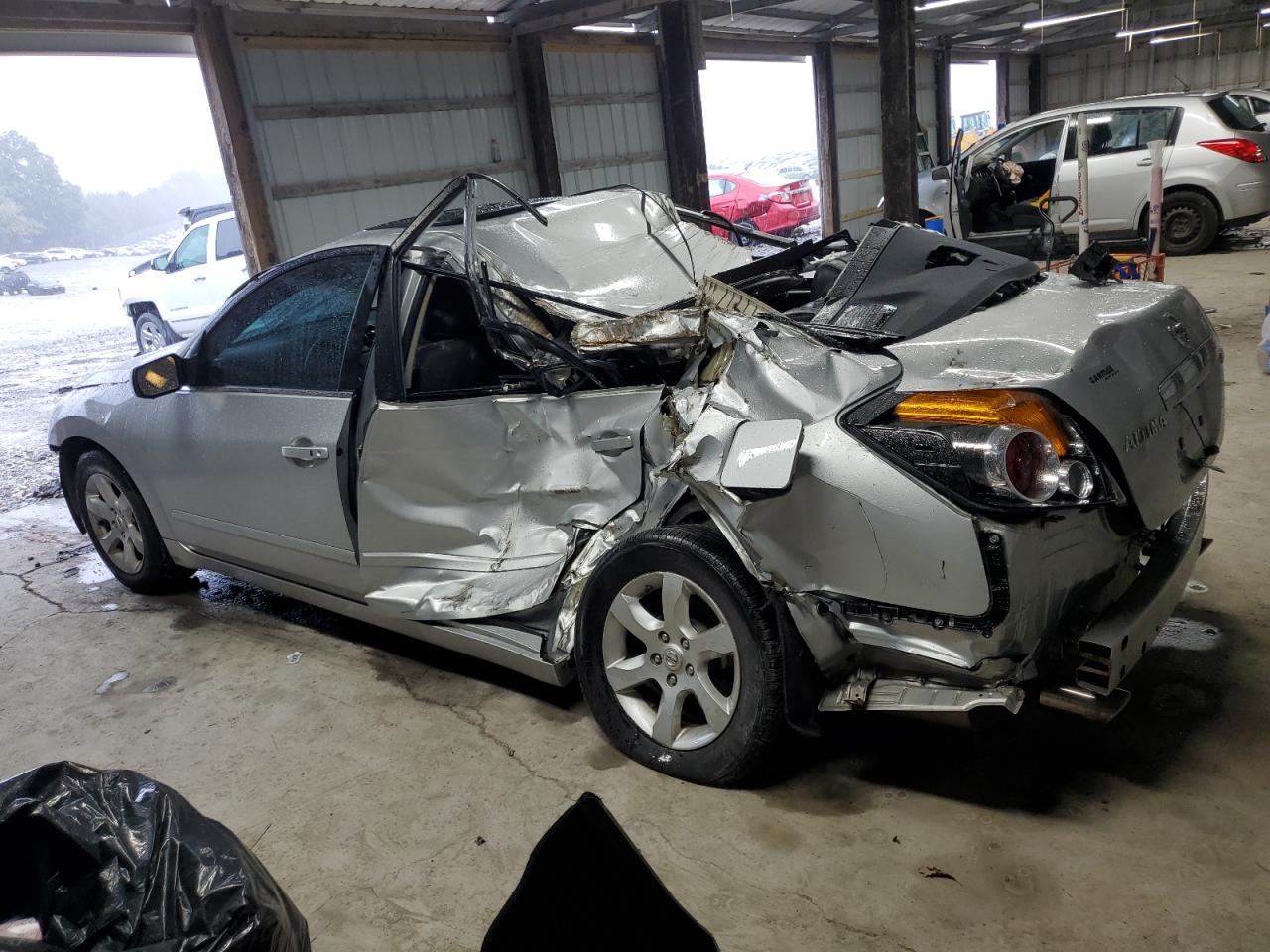 2009 Nissan Altima - Image 2