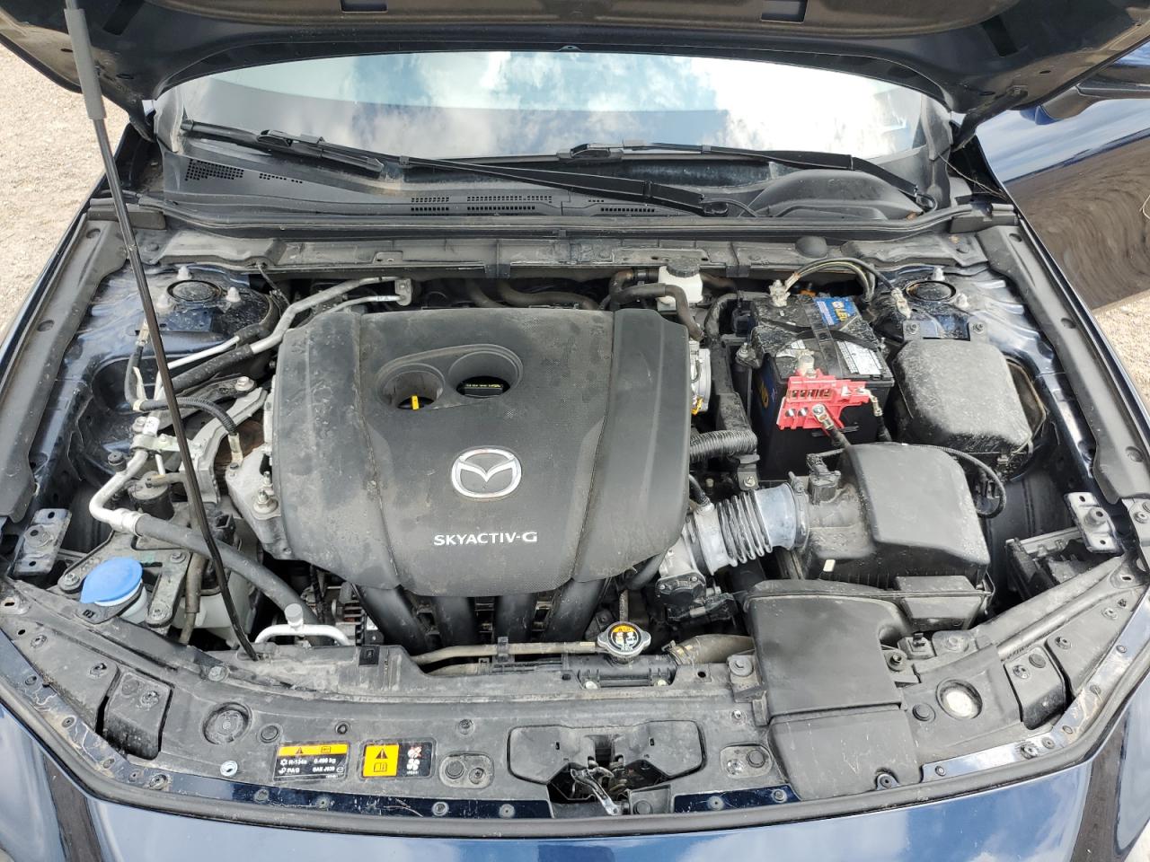 JM1BPBMM8K1137763 2019 Mazda 3 Preferred