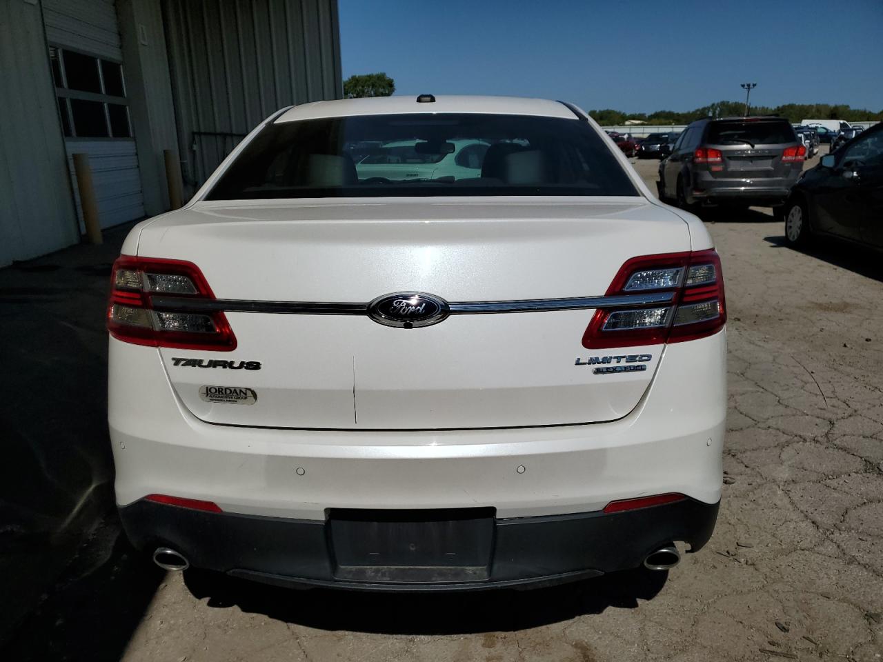 2013 Ford Taurus Limited VIN: 1FAHP2F82DG180592 Lot: 69956644