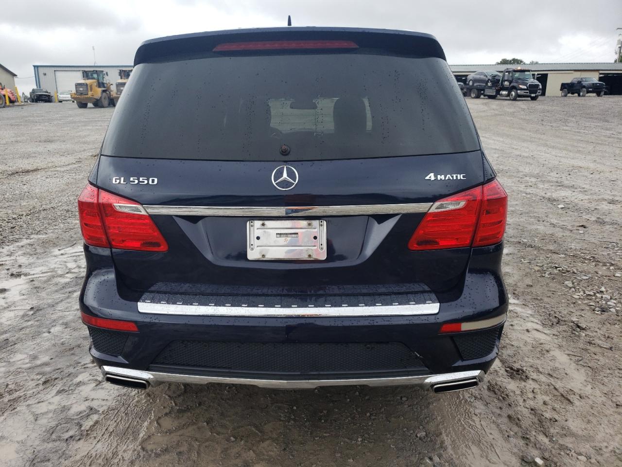 4JGDF7DE2FA460600 2015 Mercedes-Benz Gl 550 4Matic