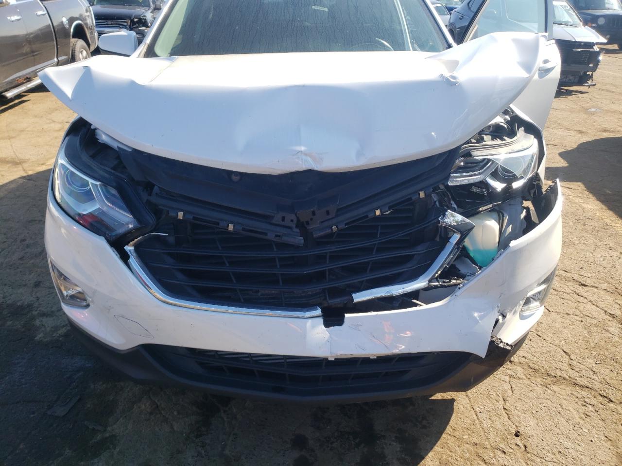 2GNAXKEV1K6112985 2019 Chevrolet Equinox Lt