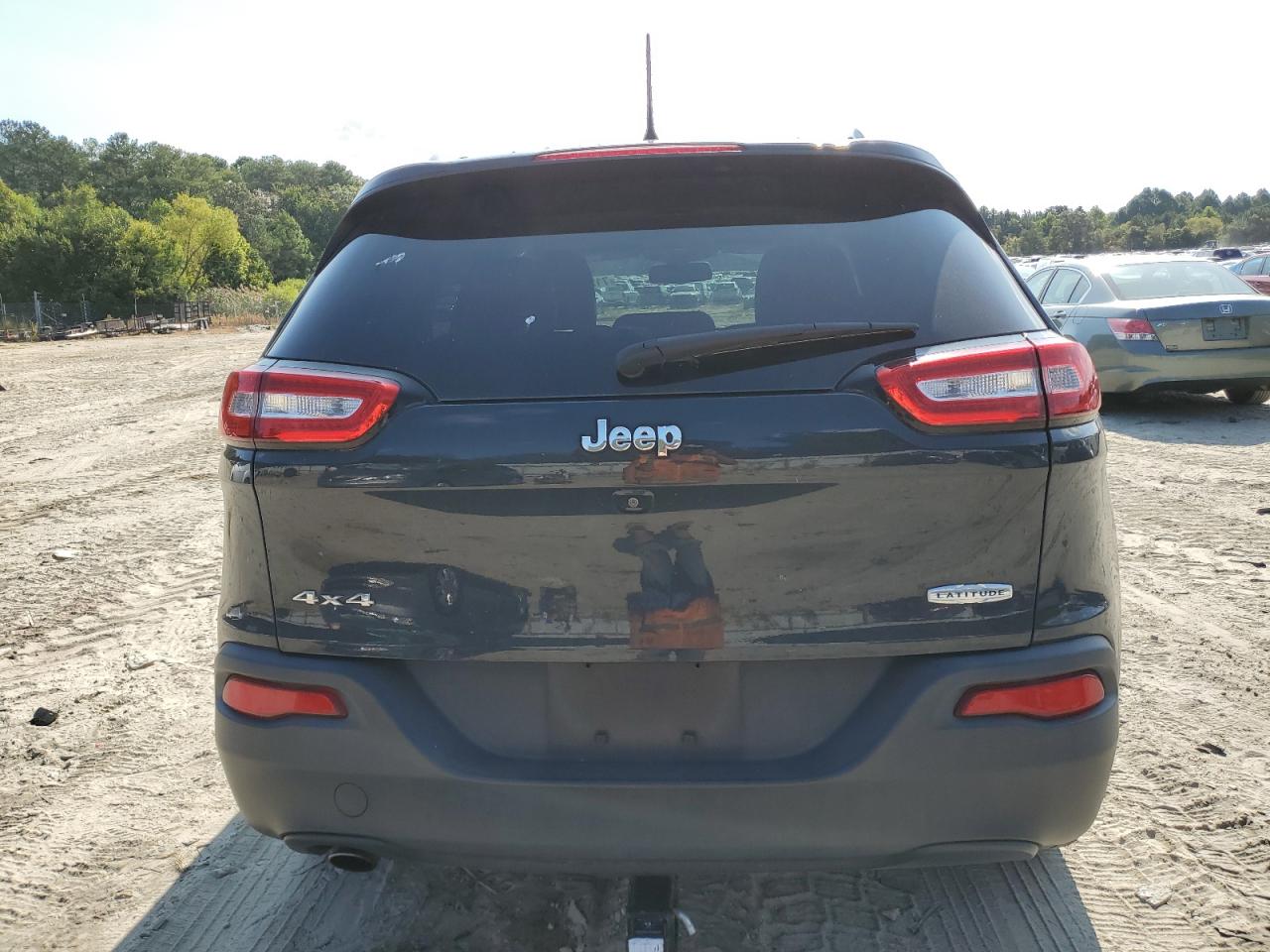 2018 Jeep Cherokee Latitude Plus VIN: 1C4PJMLB3JD608265 Lot: 71295264