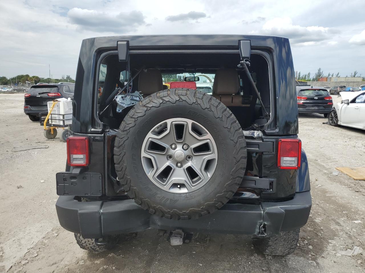 2015 Jeep Wrangler Unlimited Rubicon VIN: 1C4BJWFG6FL755139 Lot: 71560964