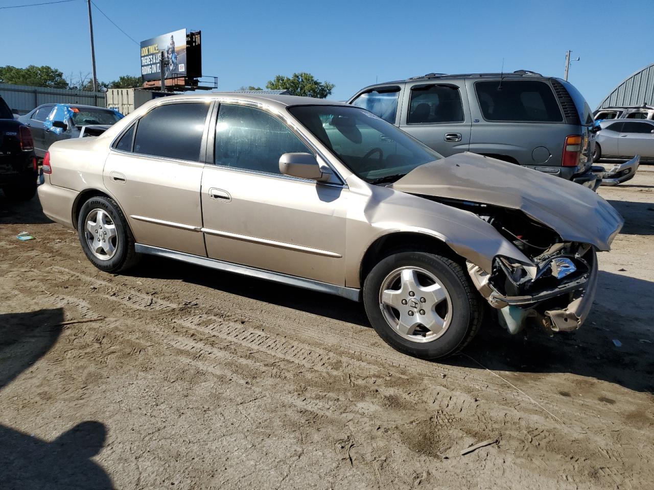 2001 Honda Accord Lx VIN: 1HGCG164X1A076847 Lot: 73748144