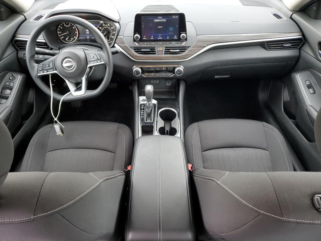 2024 Nissan Altima - Image 8