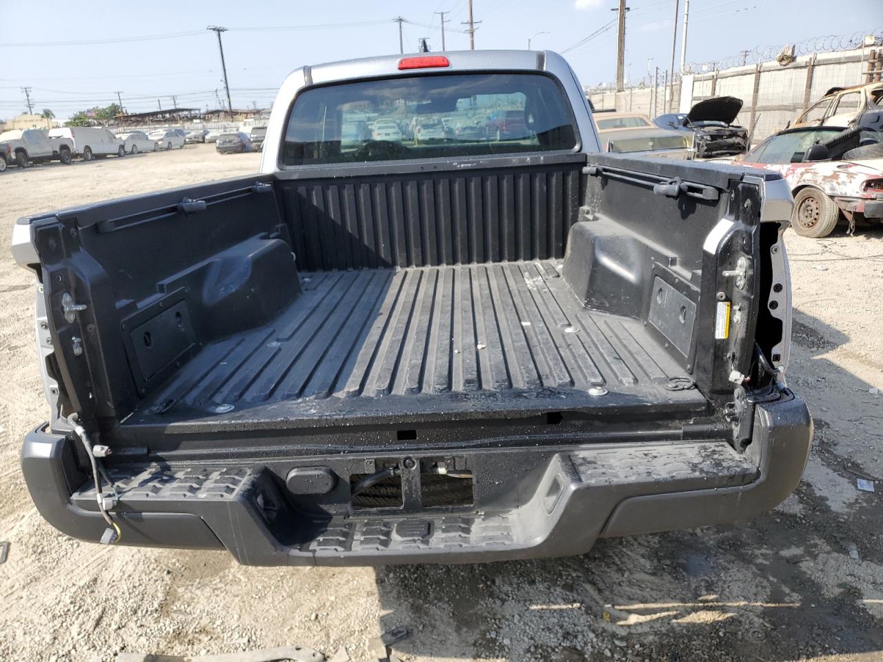 5TFRX5GN9JX119725 2018 Toyota Tacoma Access Cab