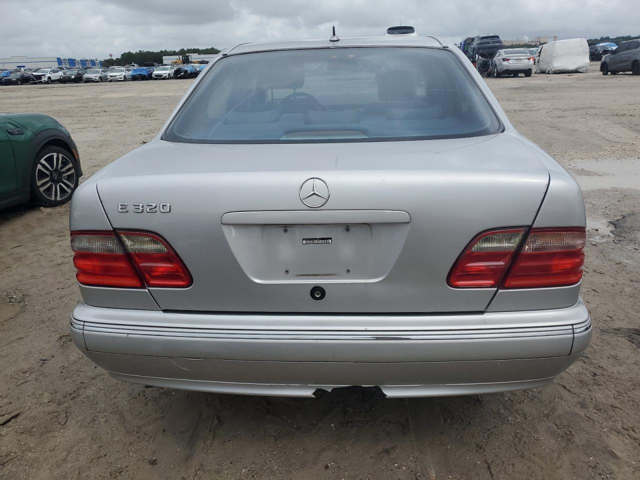 WDBJF65J6YB092849 2000 Mercedes-Benz E 320