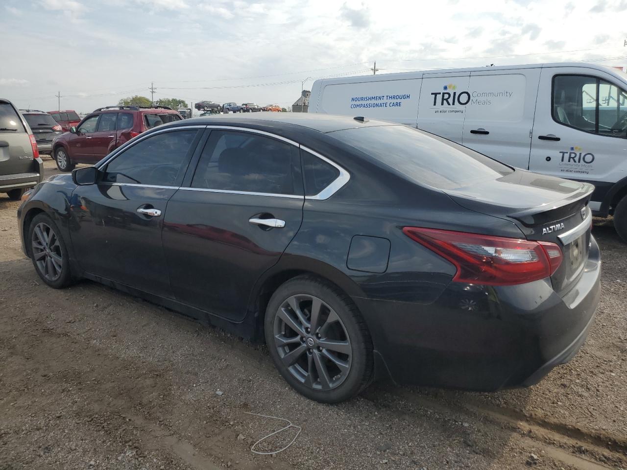 1N4AL3AP6JC260241 2018 NISSAN ALTIMA - Image 2