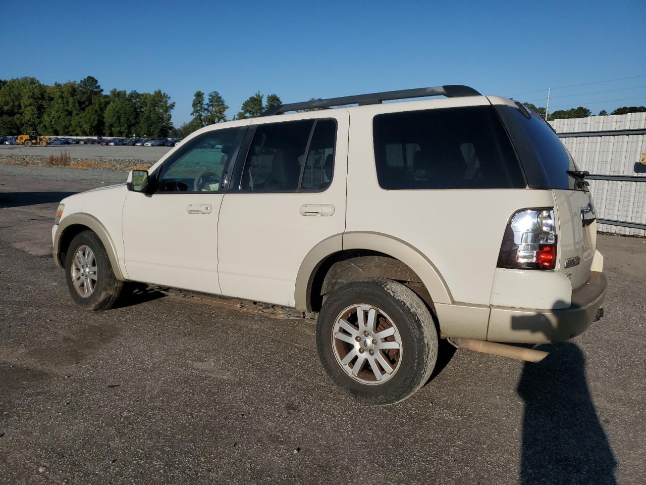2010 Ford Explorer - Image 2
