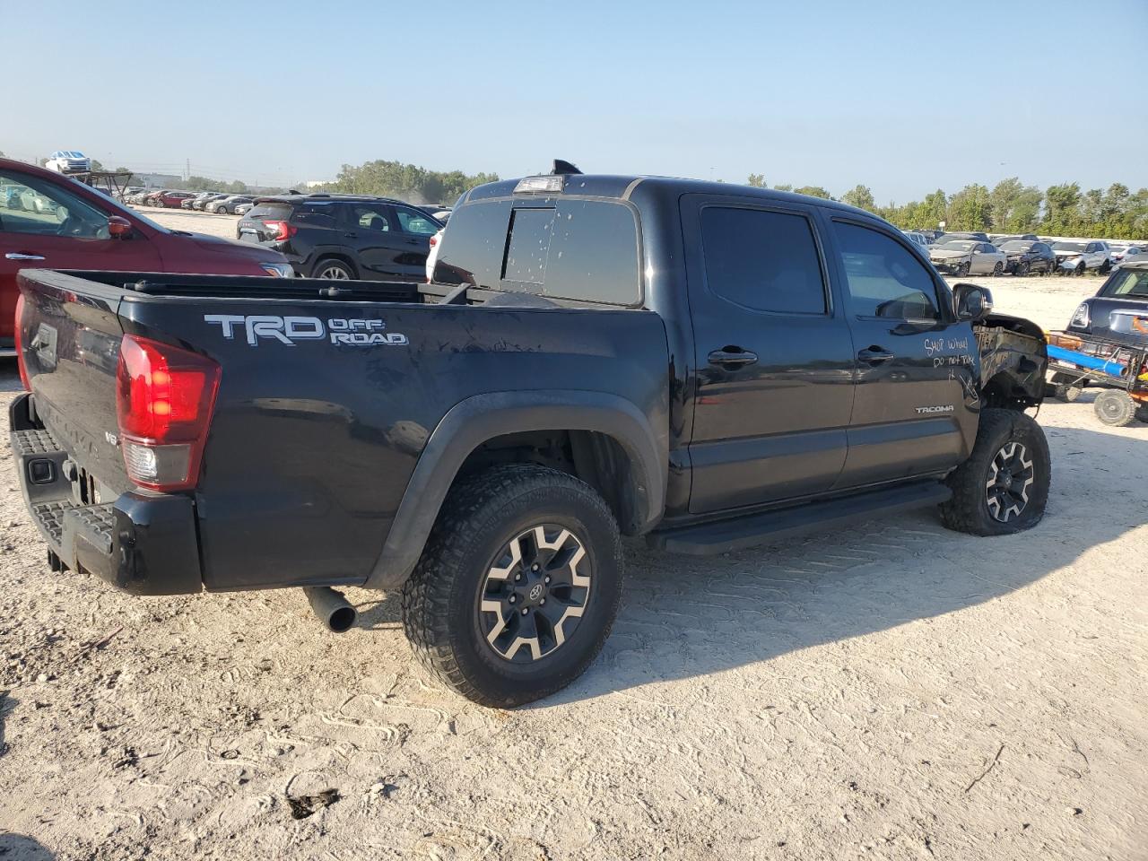 2018 Toyota Tacoma - Image 3