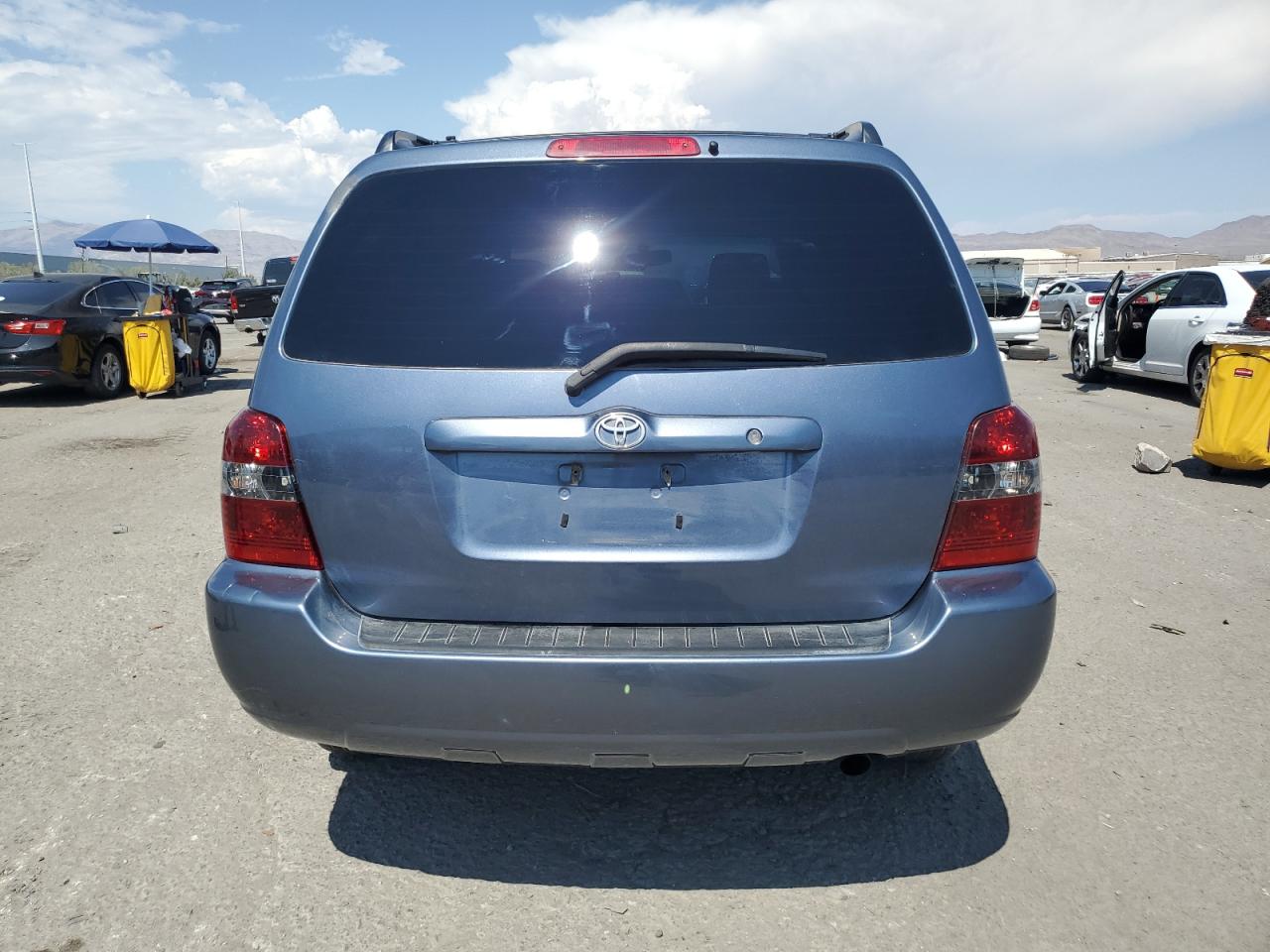 2004 Toyota Highlander VIN: JTEGD21A040077989 Lot: 70414704