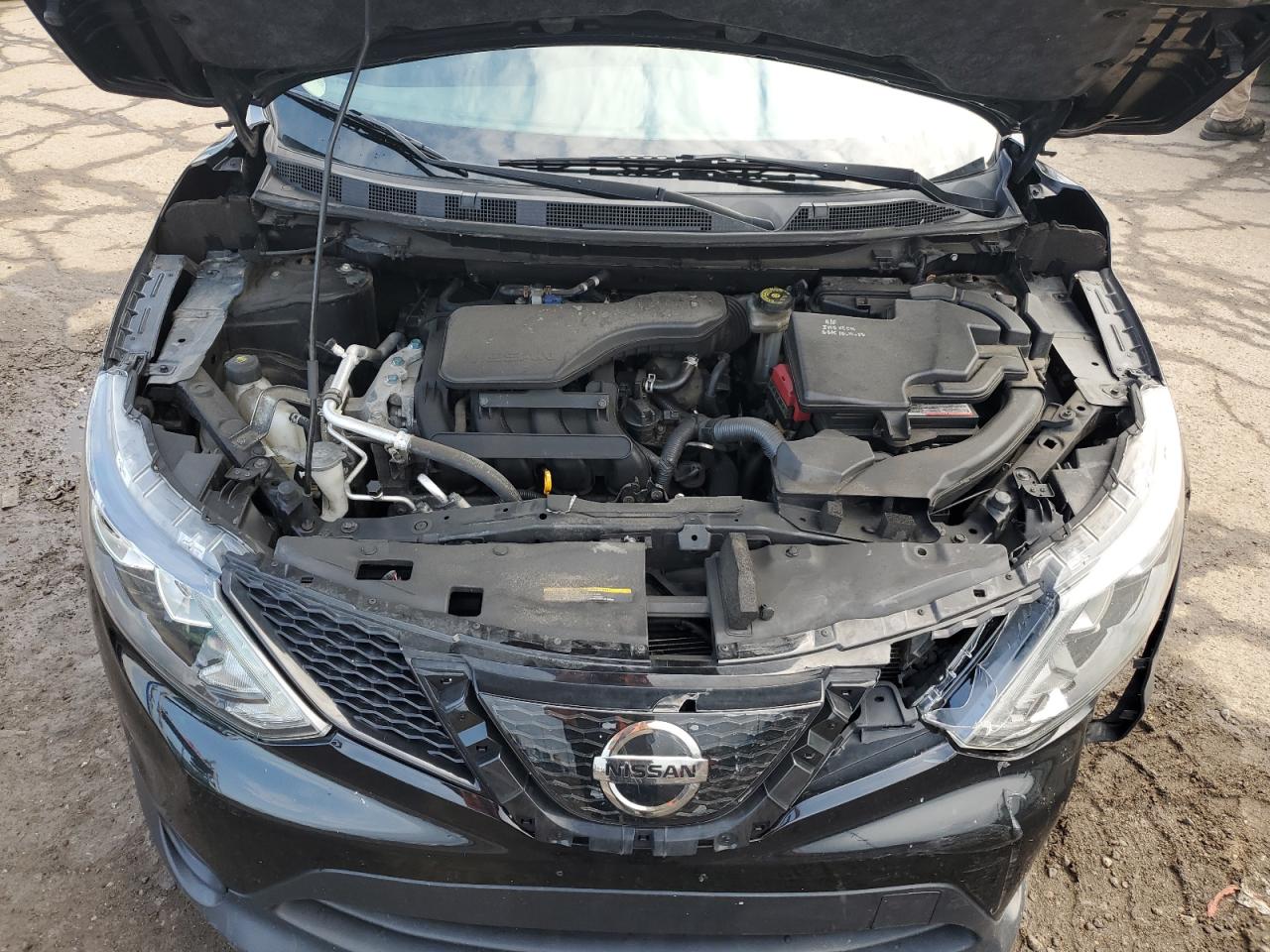 JN1BJ1CR4JW293733 2018 Nissan Rogue Sport S