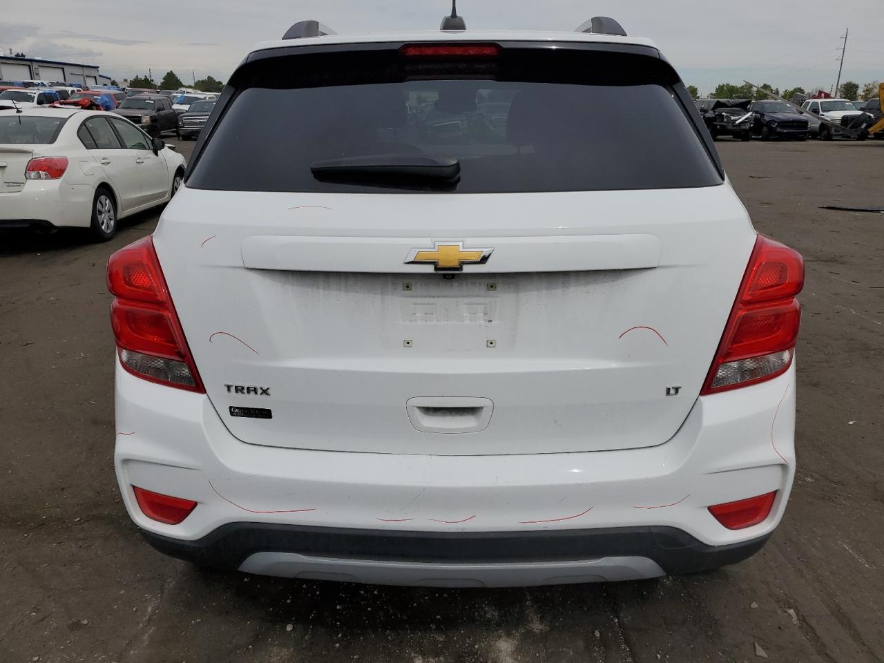 KL7CJLSB4JB555286 2018 Chevrolet Trax 1Lt