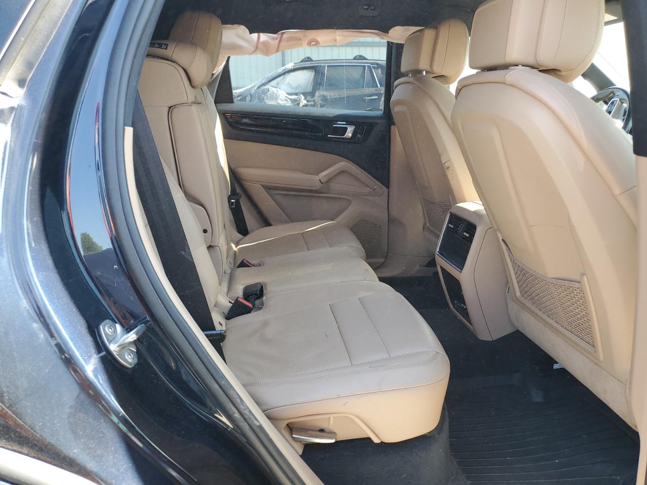 WP1AA2AY5KDA16478 2019 Porsche Cayenne