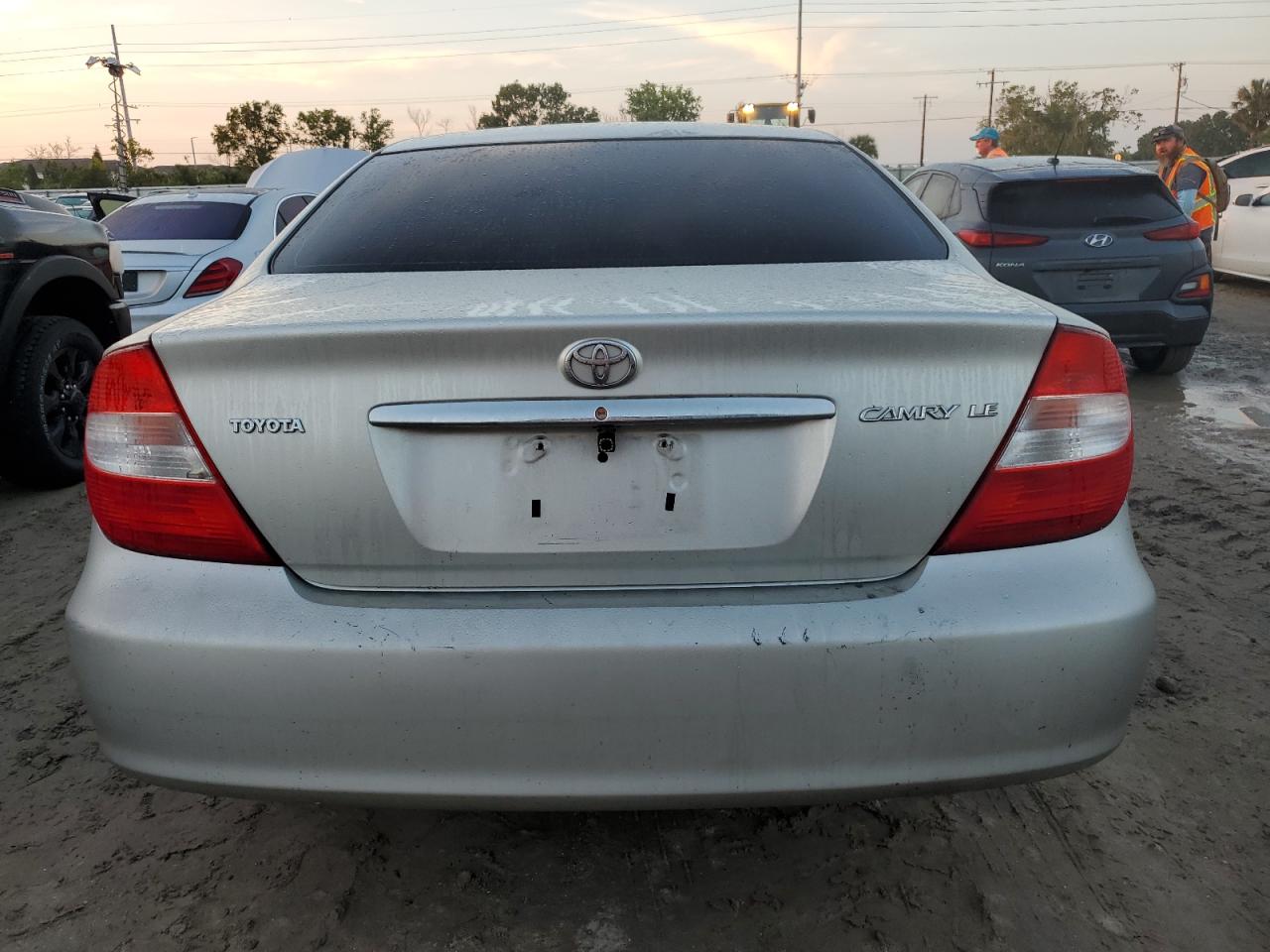 2003 Toyota Camry Le VIN: 4T1BE32K83U223308 Lot: 73828934