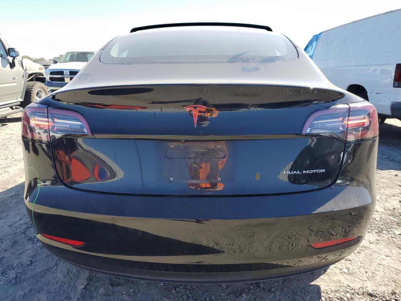 5YJ3E1EB2JF170409 2018 Tesla Model 3