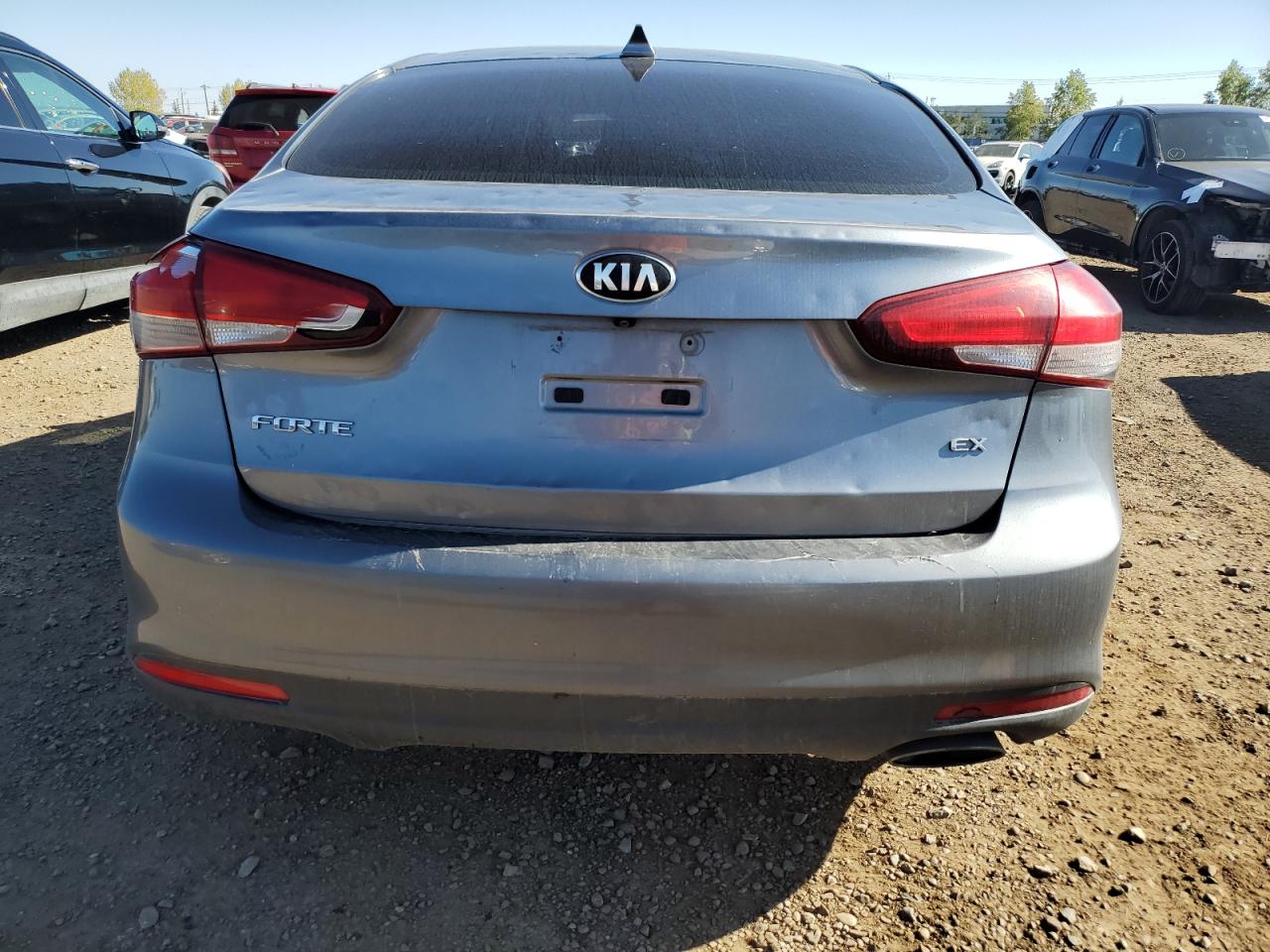 2017 Kia Forte Ex VIN: 3KPFL4A88HE104638 Lot: 71804704