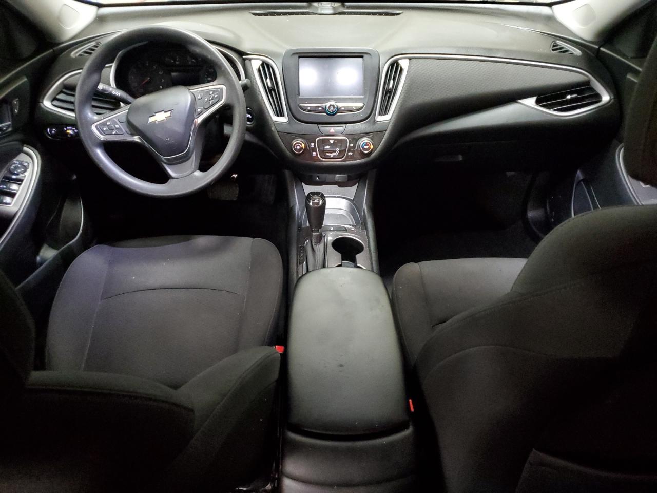 2018 Chevrolet Malibu - Image 8