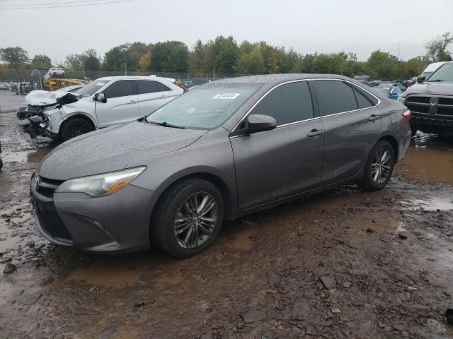  TOYOTA CAMRY 2017 Srebrny