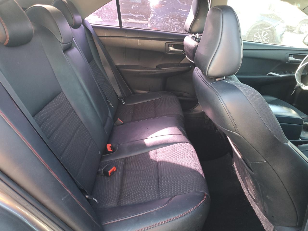 2015 Toyota Camry - Image 10