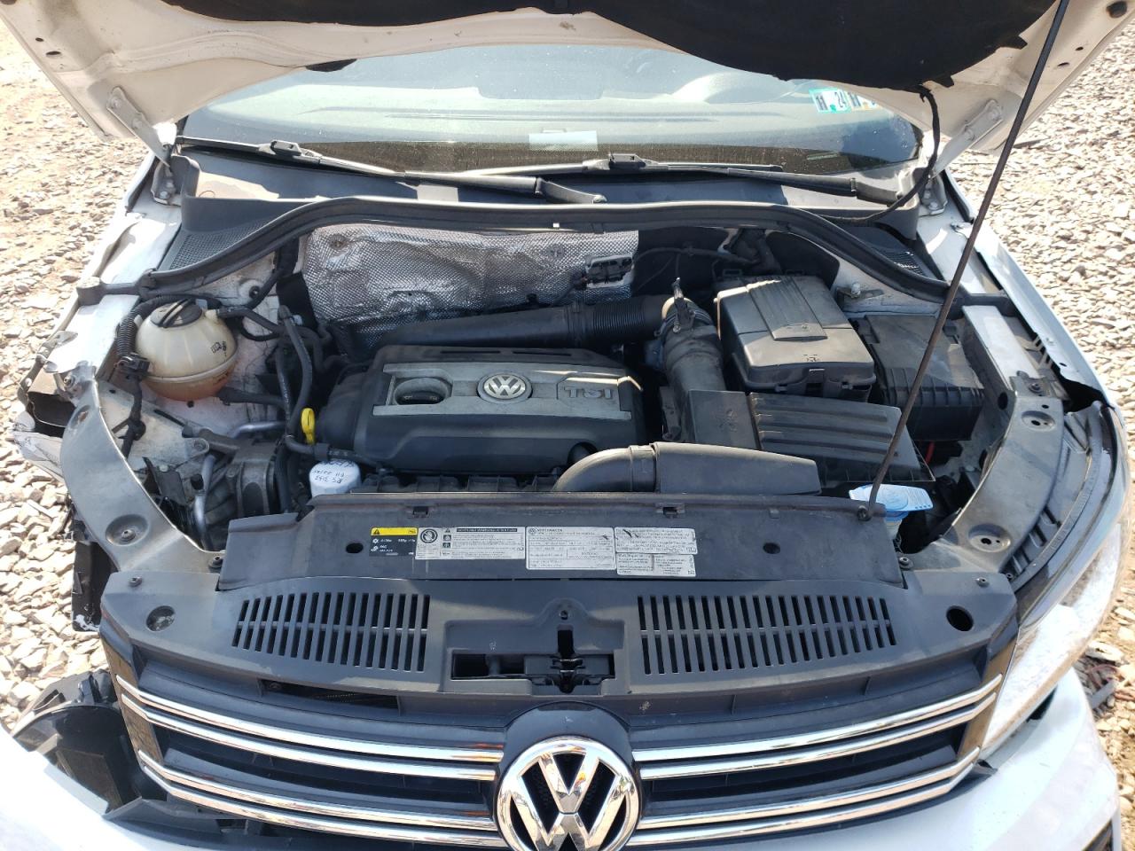 WVGSV7AX7HK003973 2017 Volkswagen Tiguan Wolfsburg